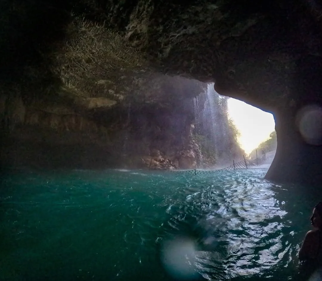 Interior de las grutas termales de Tolantongo